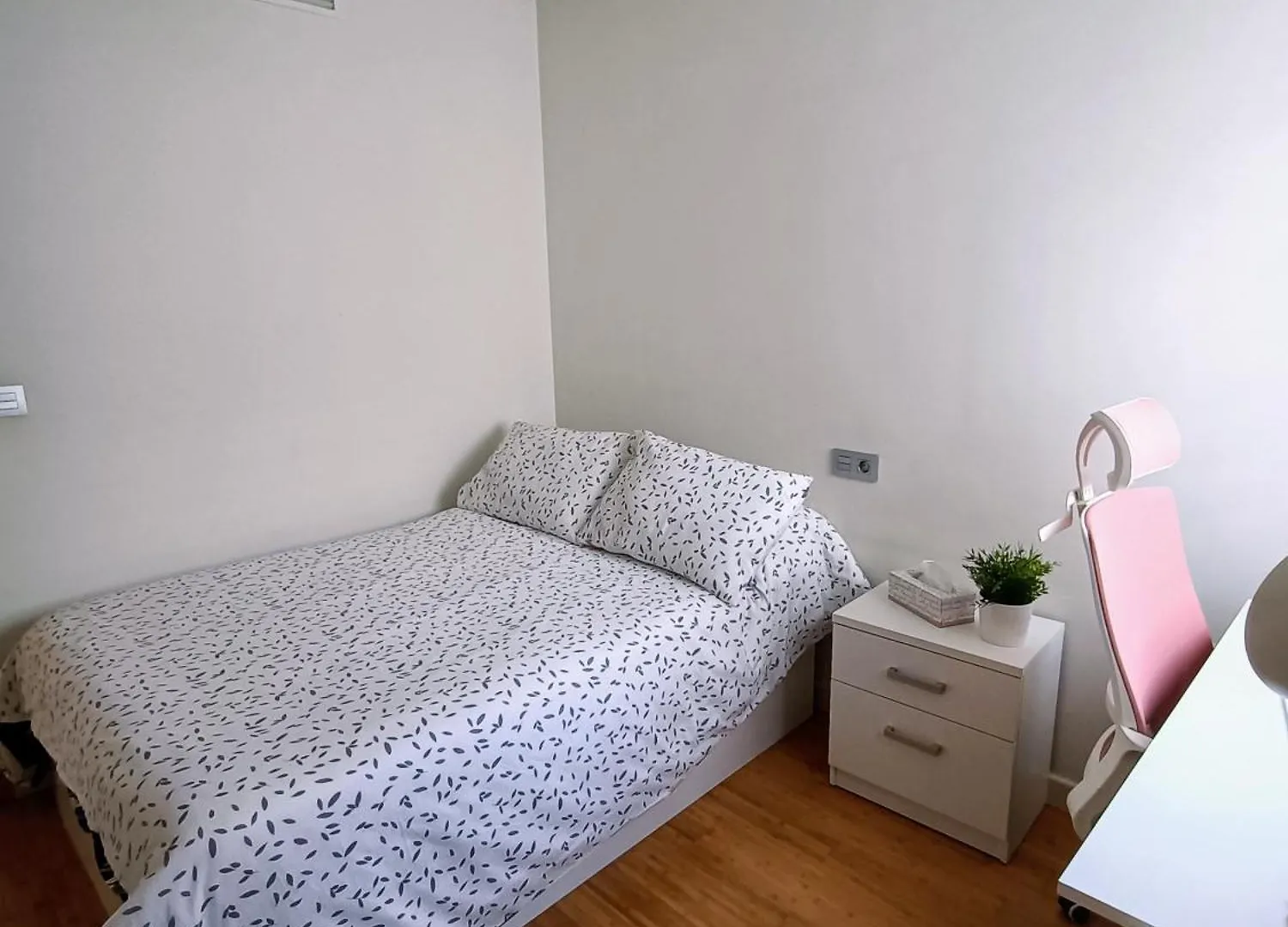 Homestay Acogedora Habitacion Privada En Villa Mayka Granada
